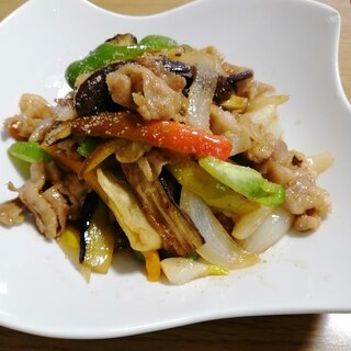 ニンニクで夏バテ予防に！夏野菜と豚肉の甘辛麹炒め